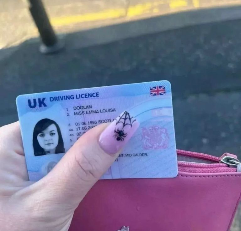 Renewing UK Driving License and the Advantages of Owning It