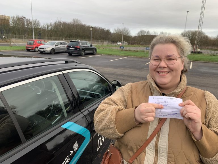 Manual Driving Lessons Brighton